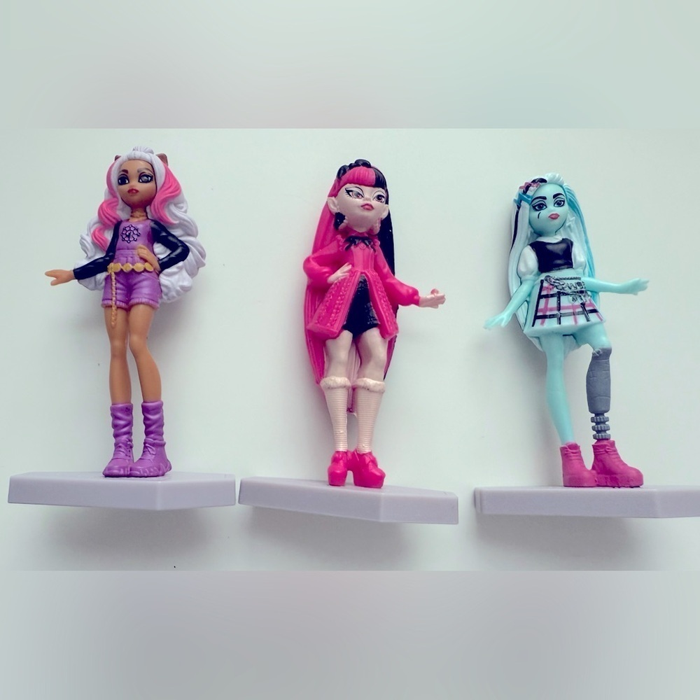 Monster High Cake Topper/Cupcake Topper Draculaura, Clawdeen & Frankie Stein - Picture 6 of 8